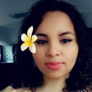 Meet your Posher, Flora